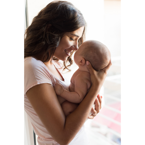 Mamá canguro: beneficios del piel con piel con tu bebé