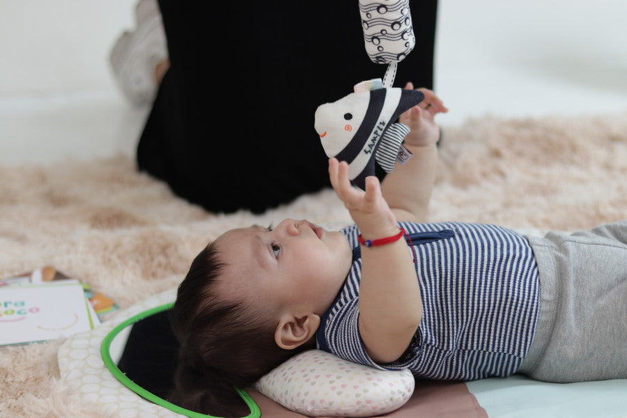 Juguetes sensoriales para bebe Montessori