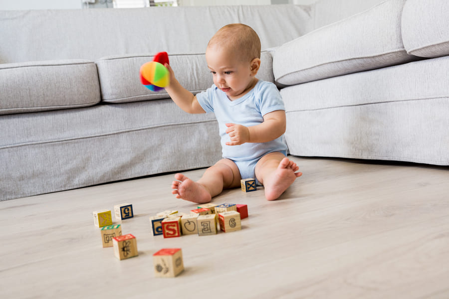 Angustia de separación en bebés: Qué es y juegos para superarla